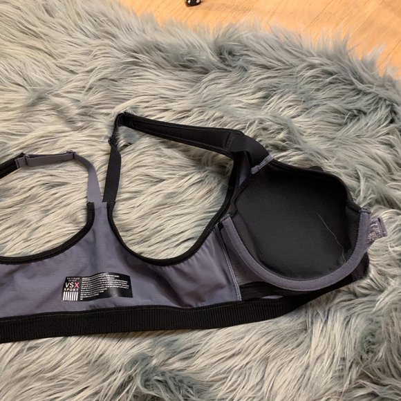 NWOT Victoria’s‎ Secret Knockout Sport Bra, 34C - Picture 9 of 11